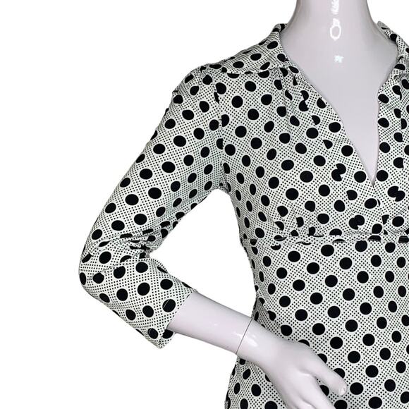 Maurices Blouse White with Black Polka Dot Pullover 3/4 Sleeve V-Neck Si… - Picture 3 of 9
